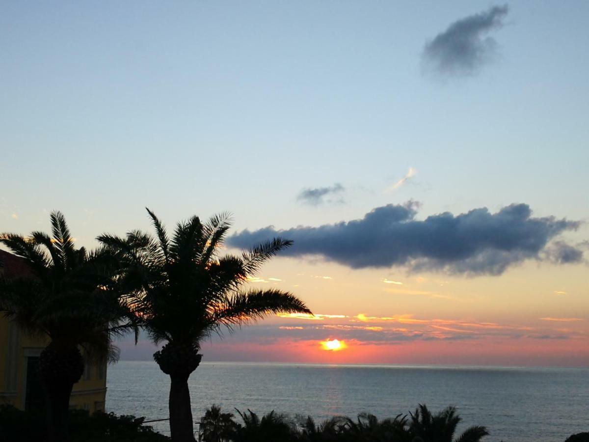 Apartment Zona Residenziale, Incantevole Vista Mare Via Antonio Gramsci, 18, 07041 Ss *