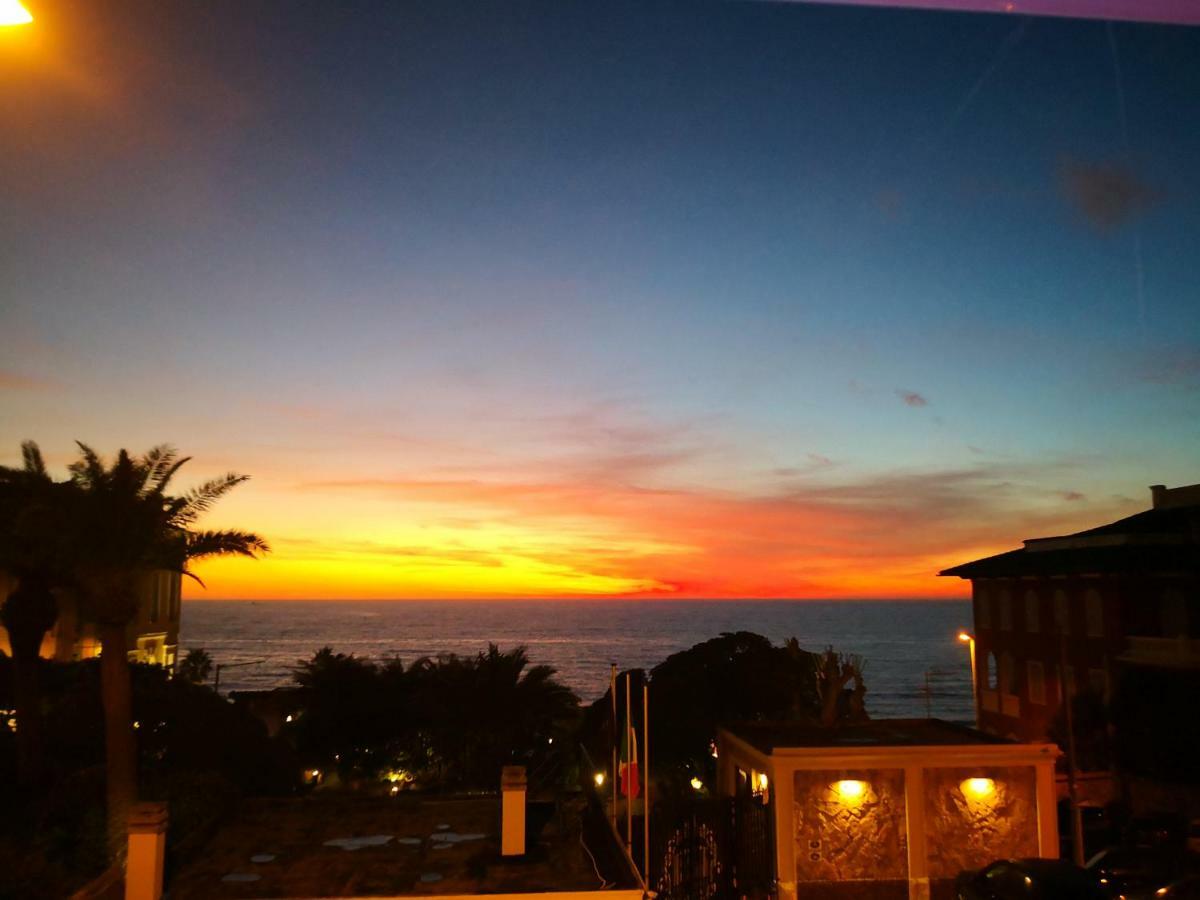 Zona Residenziale, Incantevole Vista Mare Via Antonio Gramsci, 18, 07041 Ss Apartment