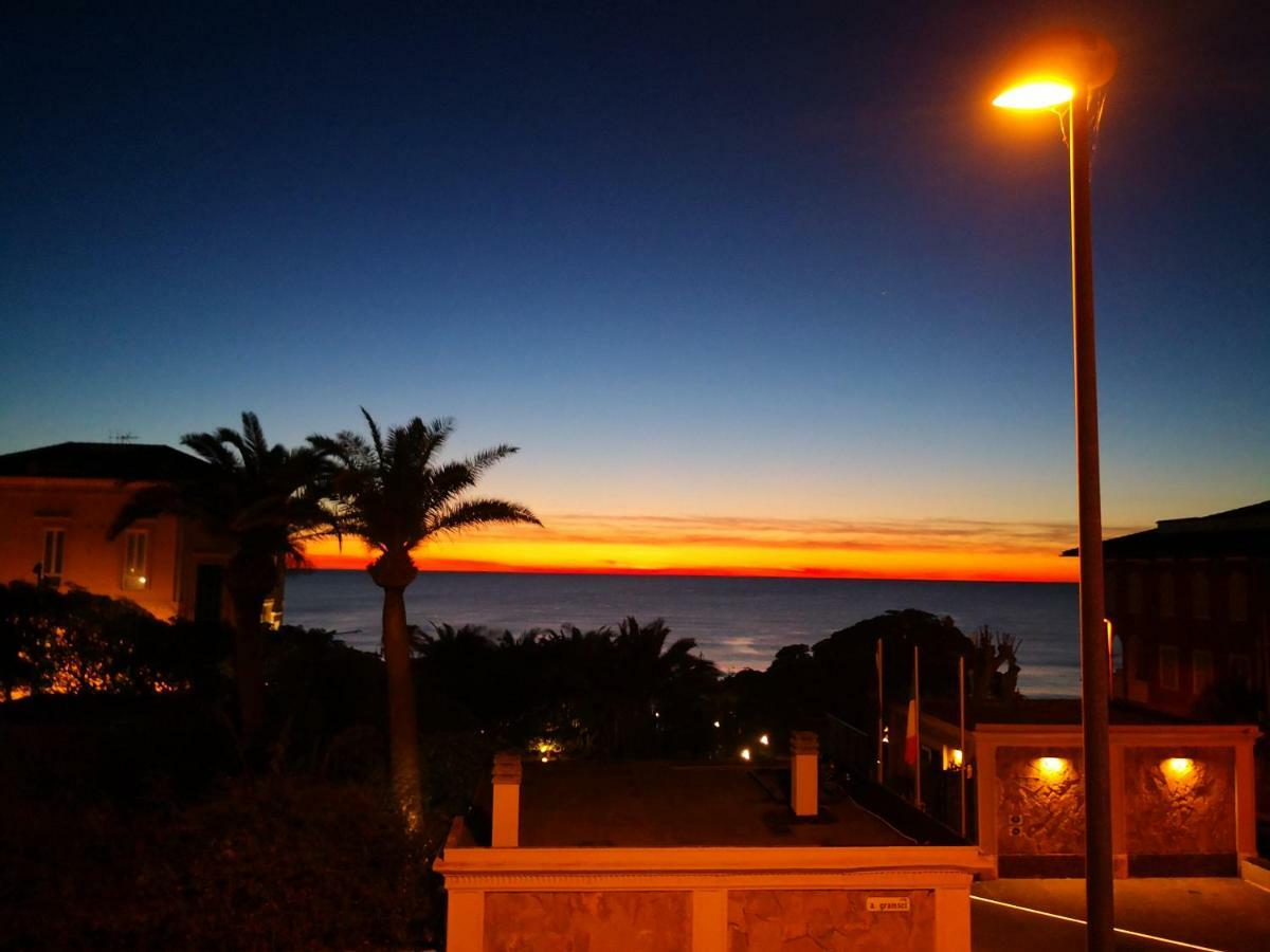Zona Residenziale, Incantevole Vista Mare Via Antonio Gramsci, 18, 07041 Ss Apartment